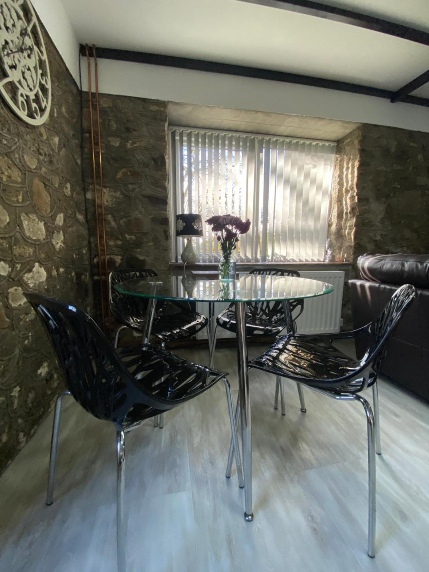 Beautiful Renovated Former Coach House 兰代洛 外观 照片